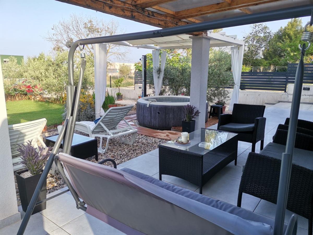 Villa Molo Novigrad  Екстер'єр фото