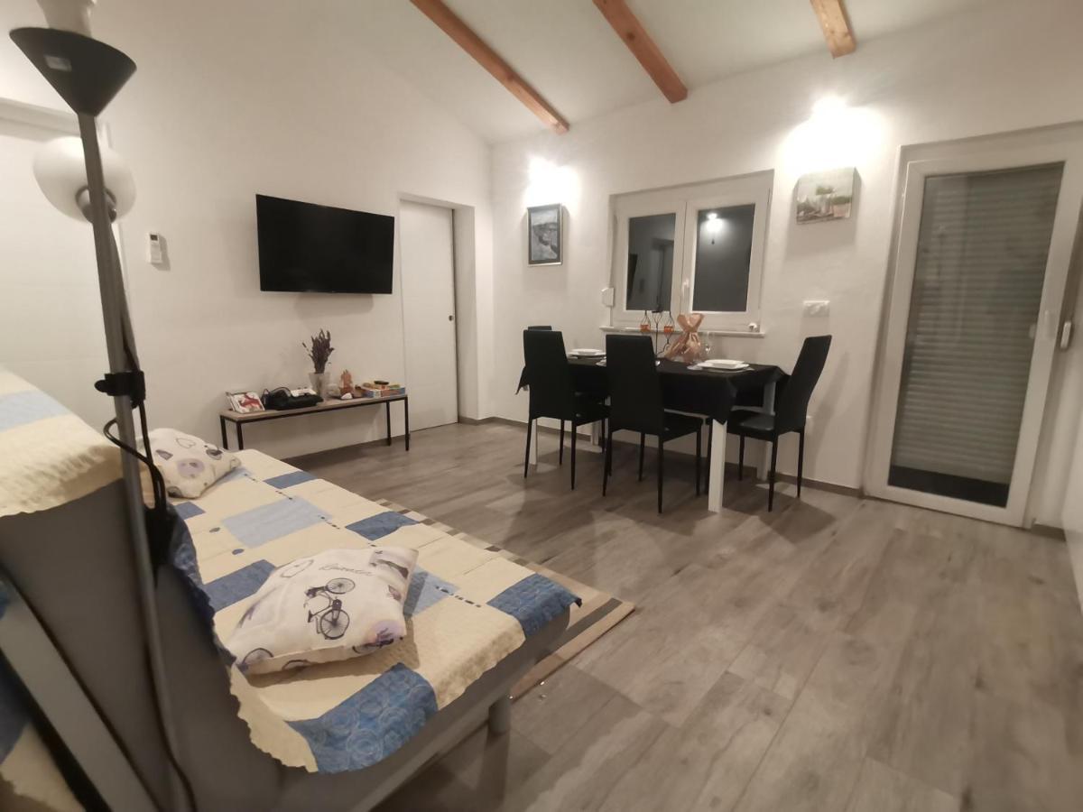 Villa Molo Novigrad  Екстер'єр фото